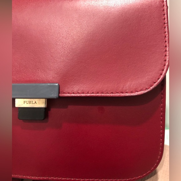 Furla Elisir Crossbody Bag Color Maroon, sz 7,5x6x3 inches (Read Description) - Picture 10 of 12